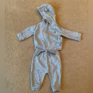 Gap sweatsuit with bear ears on hood